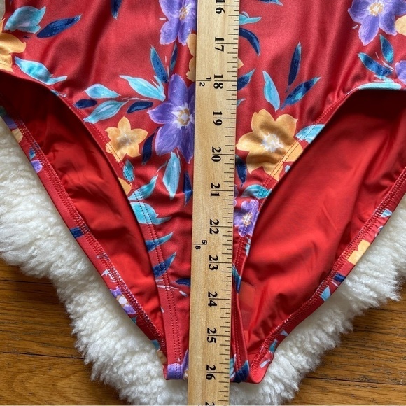 Modcloth Kelsie One Piece Swimsuit Red Floral NWT - Picture 5 of 10
